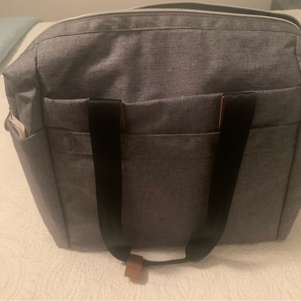 Stylish Gray Baby Bag with Black Straps - Picture 6 of 9